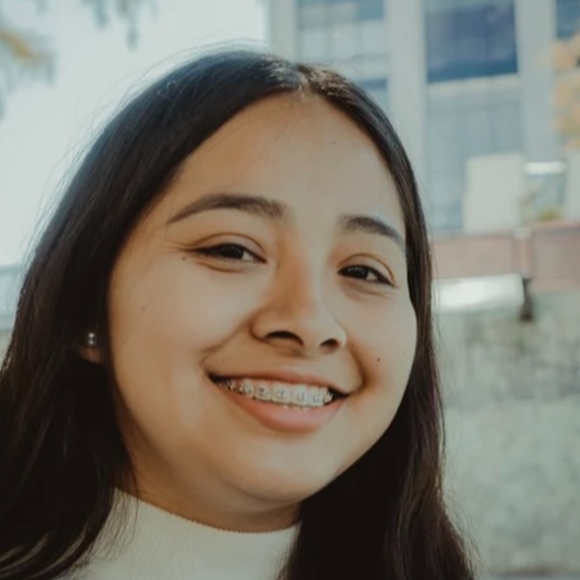 Meet your Posher, Tina - Picture 1 of 1